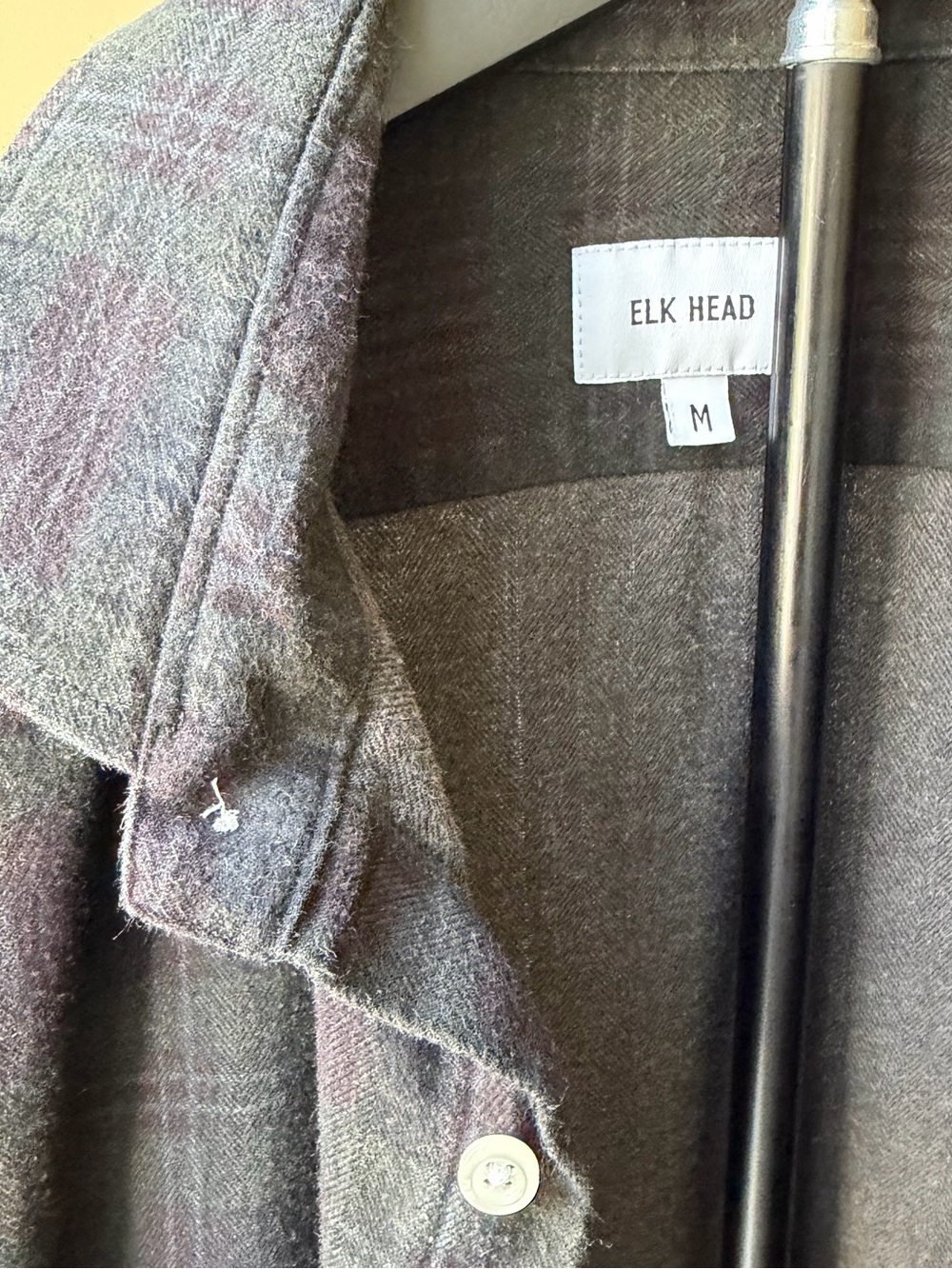 Men's Brown Plaid Casual Button-Down Shirt